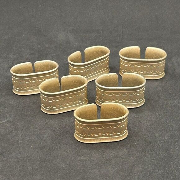 Vintage Mid Century Fashions by Donna‎ Gold Tone Aluminum Napkin Rings Set Of 6 - Picture 1 of 10
